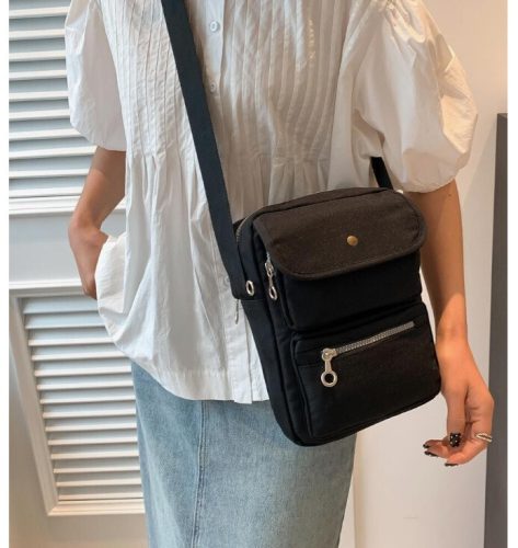 Módna mini trendy štvorcová kabelka (čierna)