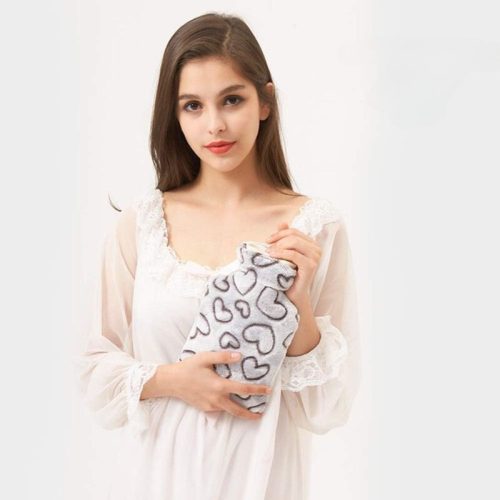 Fľaša na vodu SEPTAM v tvare srdca – 1 l, mäkký plyšový obal